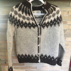Vintage Icelandic 100% wool sweater